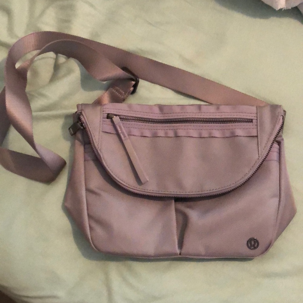 Lululemon festival bag